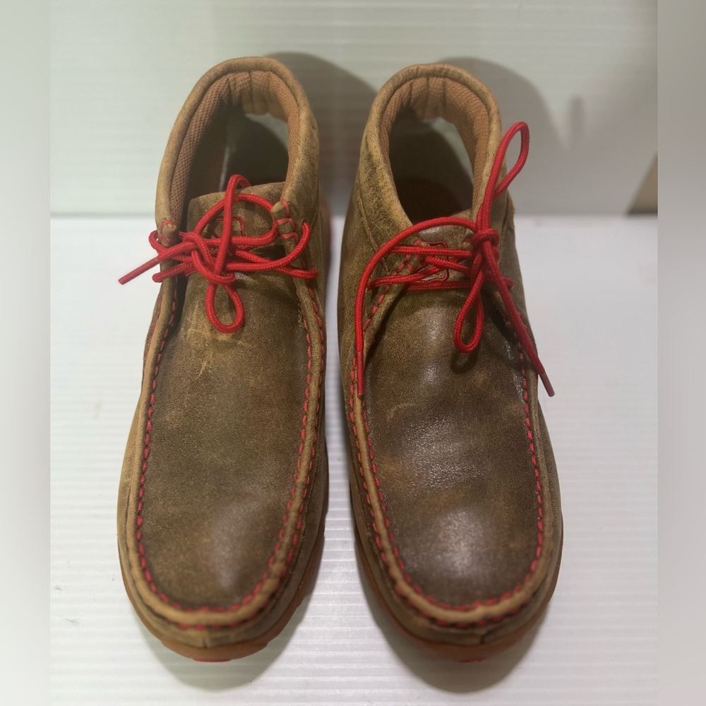 Twisted X Driving Mocs Women Brown Lace Up chukka style with Red Laces size 9.5M